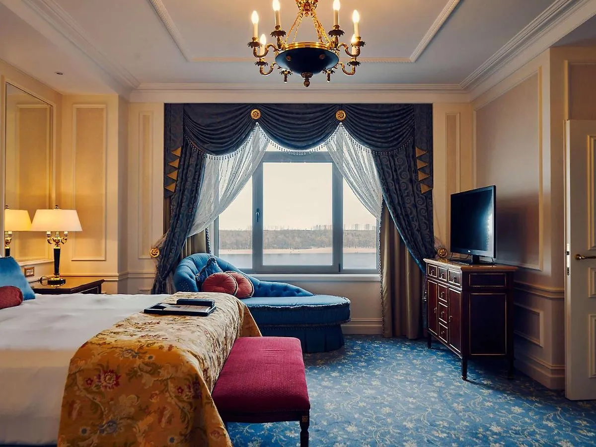 Fairmont Grand Hotel Kyiv