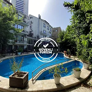 https://villa-blanche-hotel.istanbul-turkeyhotels.com