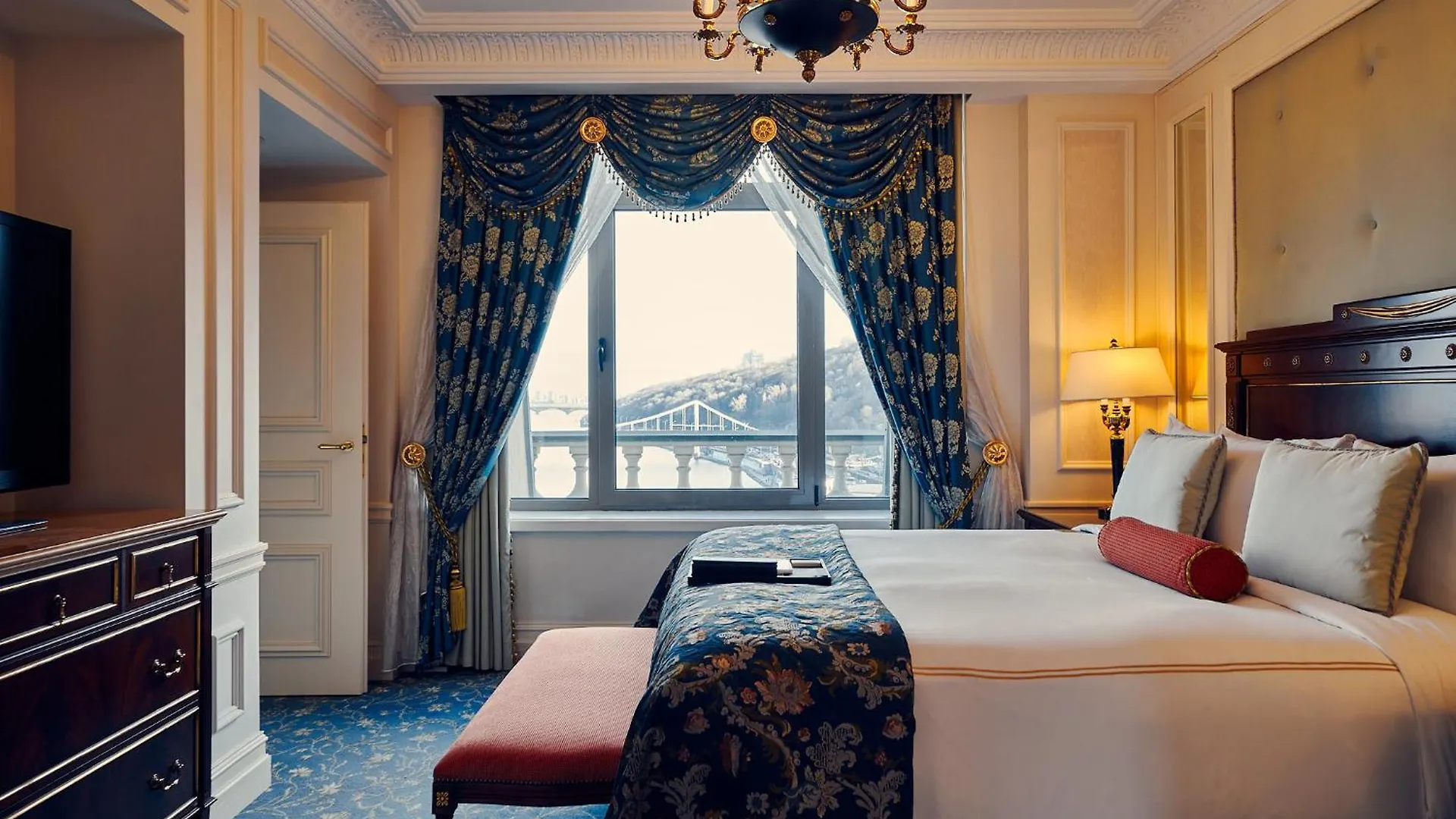 Fairmont Grand Hotel Kyiv
